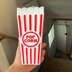 Pop corn bucket! COMES WITH 3!
